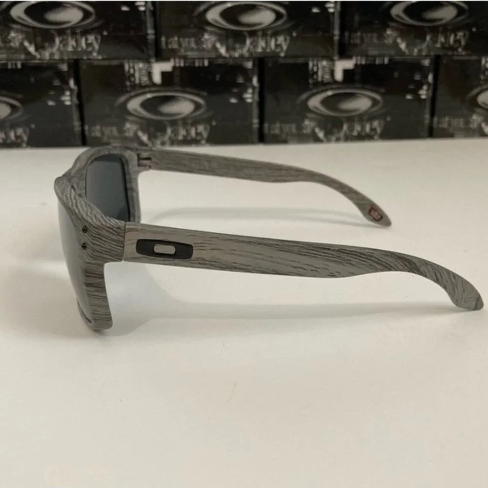Oakley Holbrook Prizm Polarized Black Lenses OO9102 Woodgrain Frame - Picture 7 of 8